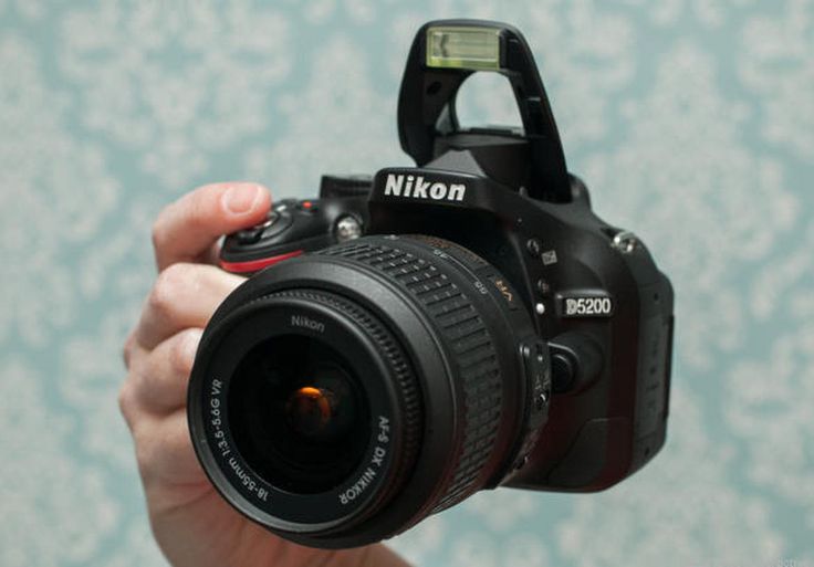 الكاميرات العدسية الأحادية العاكسة