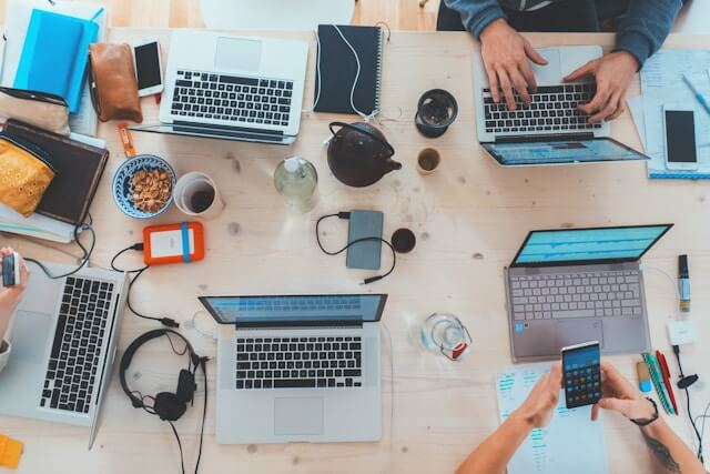 أفضل مواقع الذكاء الاصطناعي التي تساعد في الدراسة